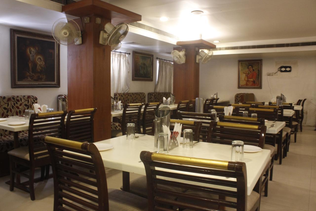 Hotel Chandra'S Βιζαχαπατνάμ Εξωτερικό φωτογραφία